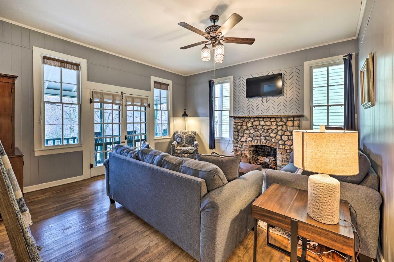 Holiday home Cozy Cottage, Walk To Dtwn!